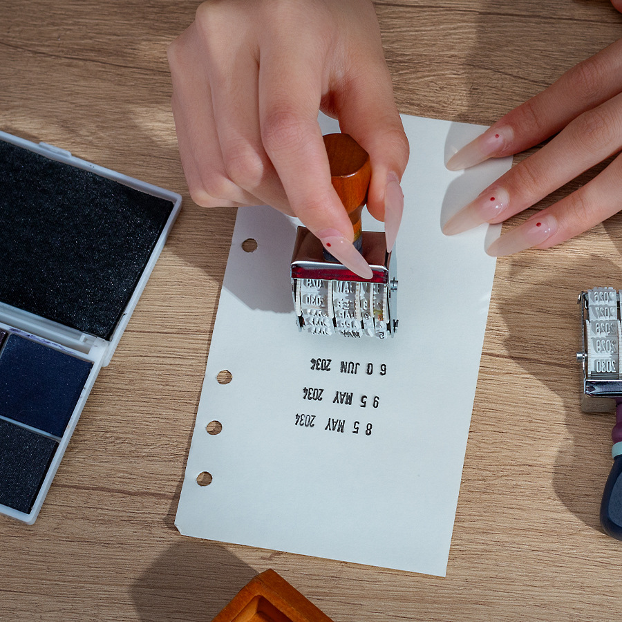 1 pz retro rullo di legno data - Rubber Date Stamp recensione e prezzo